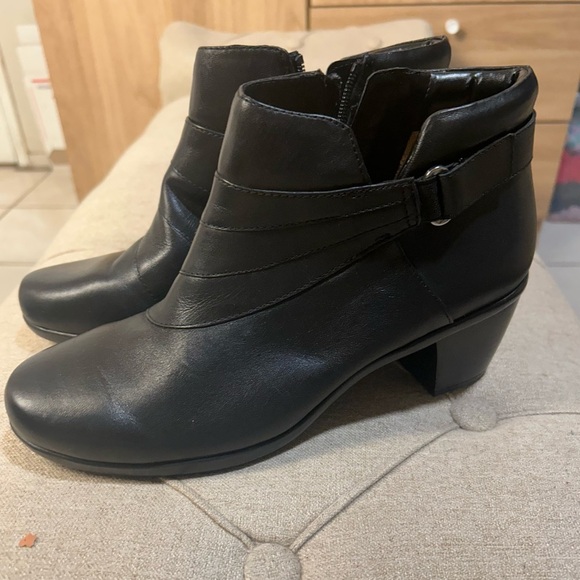 Naturalizer Ankle Women’s Boots Emilia 9.5Black Faux Leather Zip Round Toe - Picture 9 of 9